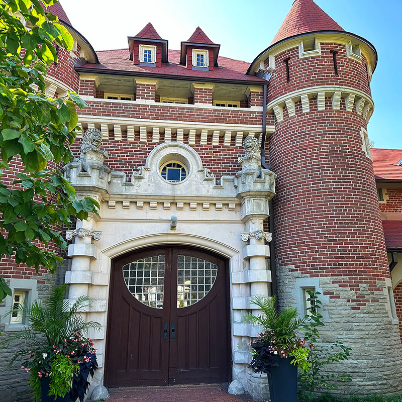 Casa Loma Stables