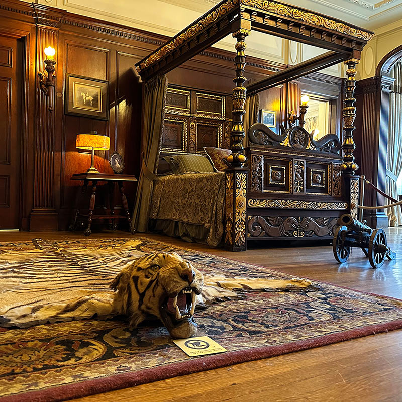 Casa Loma Suite