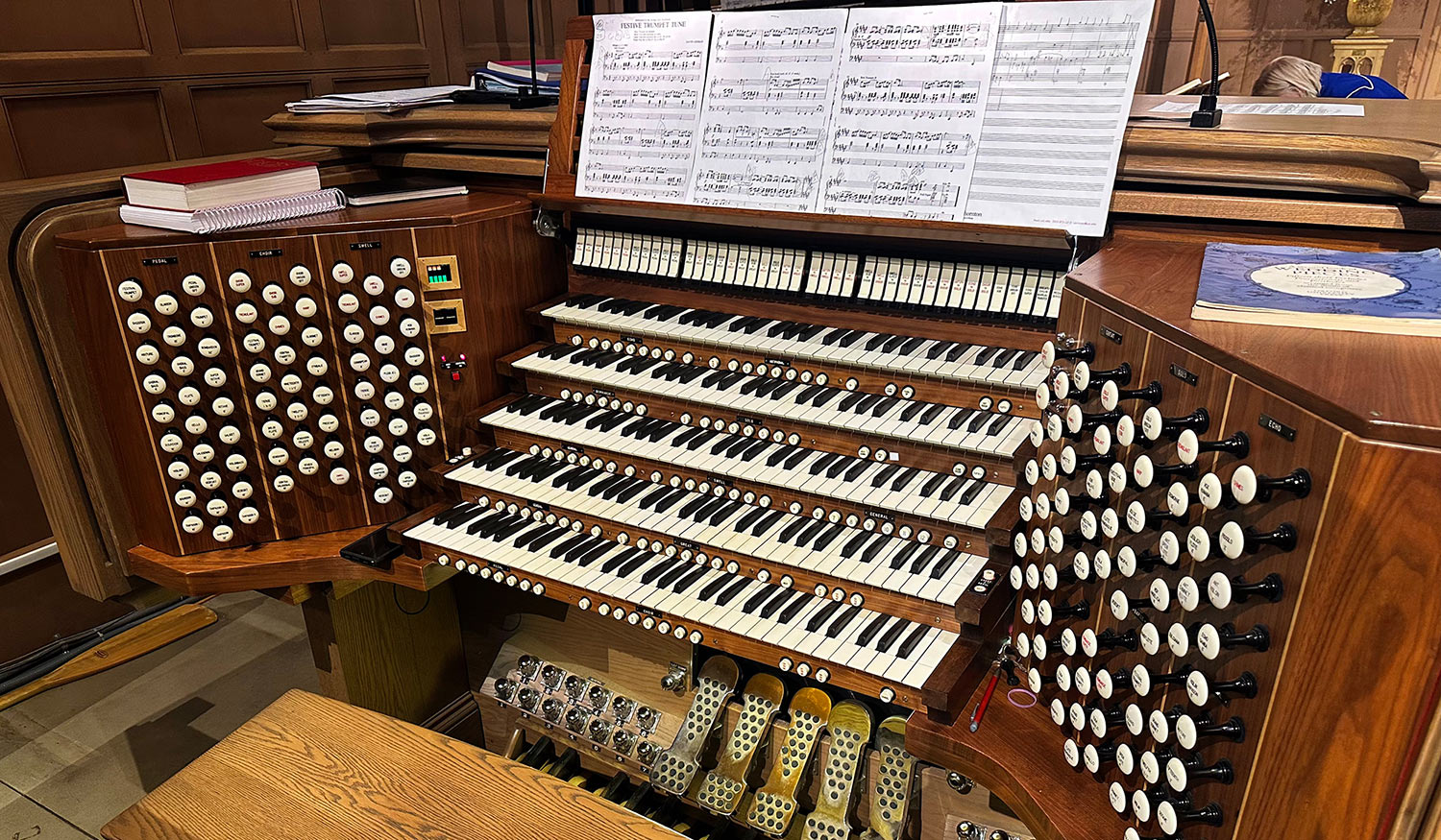 The organ at Timothy Eaton Memorial Church – Toronto, Ontario – September 2023